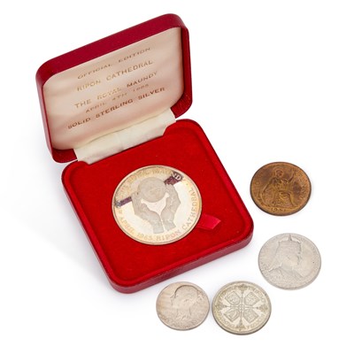 Lot 10 - A MIXED GROUP OF COINS AND MEDALLIONS