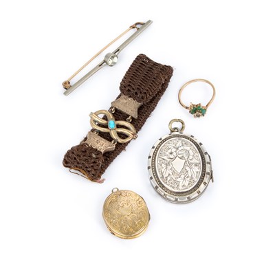 Lot 622 - A GROUP OF VICTORIAN AND LATER JEWELLERY