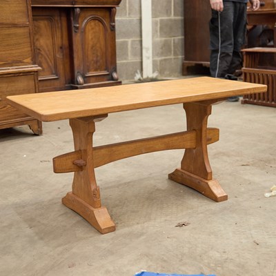 Lot 268 - A SQUIRRELMAN OAK COFFEE TABLE