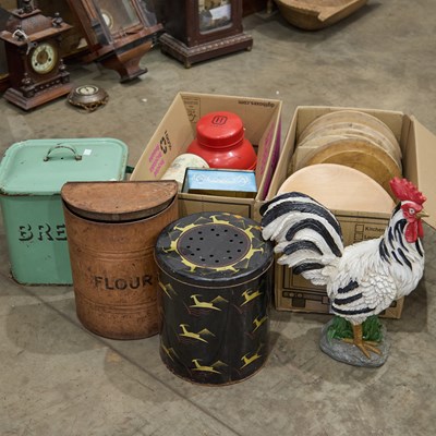 Lot 264 - A VINTAGE ENAMEL BREAD BIN