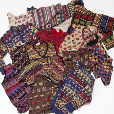 Lot 117 - A GROUP OF ELIZABETH GASH KNITWEAR