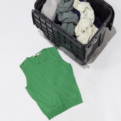 Lot 151 - A GROUP OF CASHMERE KNITWEAR
