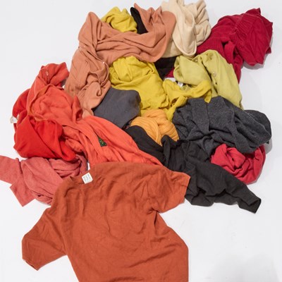 Lot 150 - A GROUP OF CASHMERE KNITWEAR