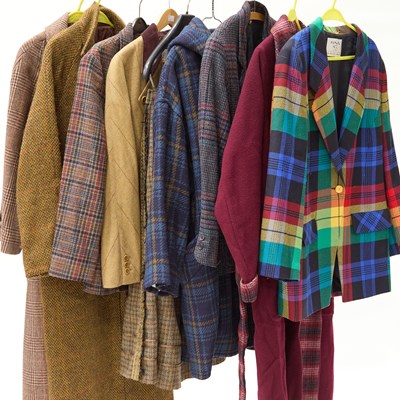 Lot 204 - A GROUP OF TWEED JACKETS AND A SKIRT