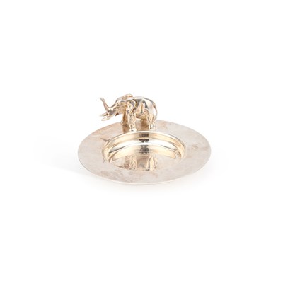 Lot 258 - AN ELIZABETH II SILVER NOVELTY MINIATURE PIN DISH