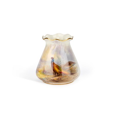 Lot 115 - A ROYAL WORCESTER VASE