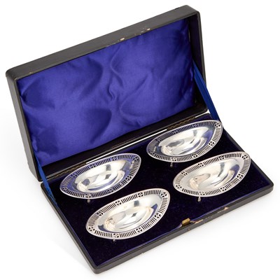 Lot 370 - A SET OF FOUR VICTORIAN SILVER DISHES