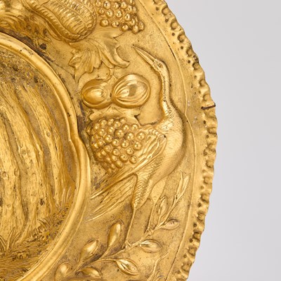 Lot 129 - A LARGE 19TH CENTURY GILT METAL DISH