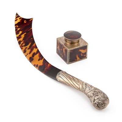 Lot 403 - A LARGE VICTORIAN SILVER-HANDLED TORTOISESHELL PAGE TURNER