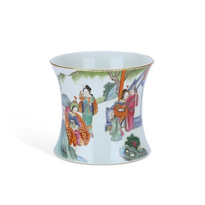 Lot 712 - A CHINESE PORCELAIN BRUSH POT