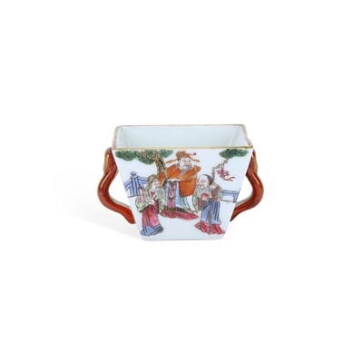 Lot 731 - A CHINESE SQUARE VASE
