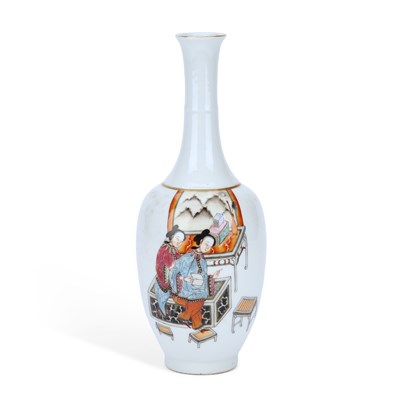 Lot 700 - A CHINESE PORCELAIN VASE