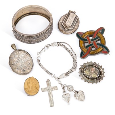 Lot 584 - A GROUP OF ANTIQUE JEWELLERY