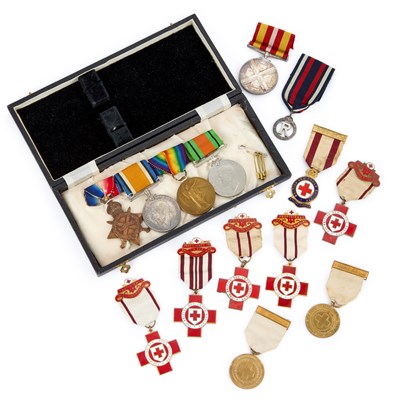 Lot 45 - A FIRST WORLD WAR MEDAL TRIO AND A GROUP OF NURSING MEDALS