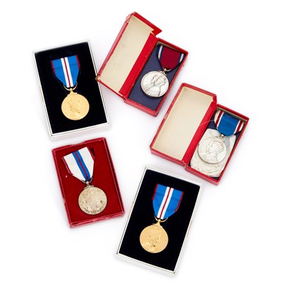 Lot 27 - A GROUP OF ROYAL COMMEMORATIVE JUBILEE AND CORONATION MEDALS