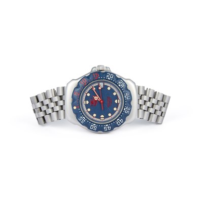 Lot 501 - A STEEL TAG HEUER FORMULA ONE BRACELET WATCH
