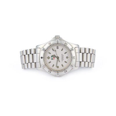 Lot 506 - A GENT'S STEEL TAG HEUER 200 BRACELET WATCH