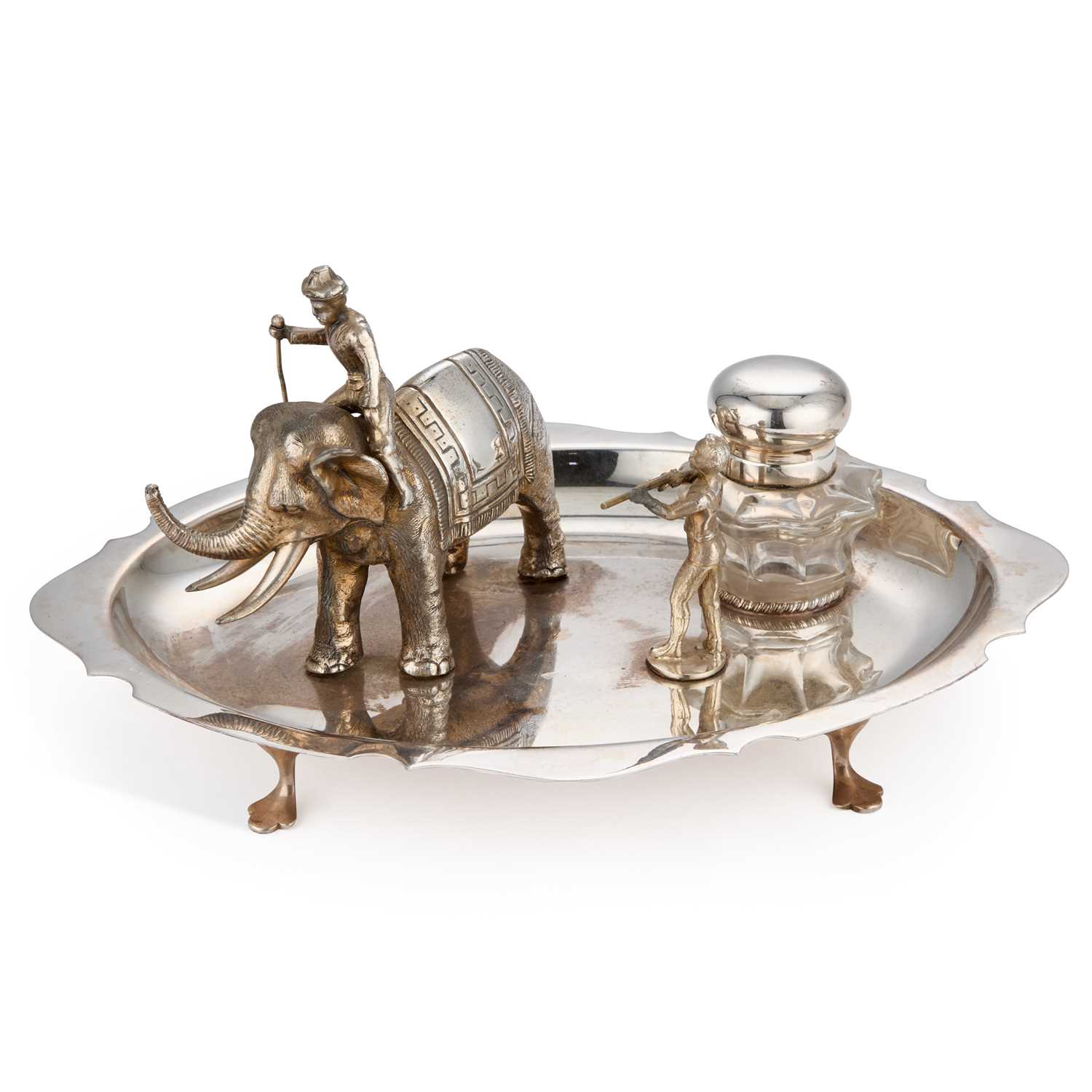 Lot 147 - A MAPPIN & WEBB SILVER-PLATED INKSTAND