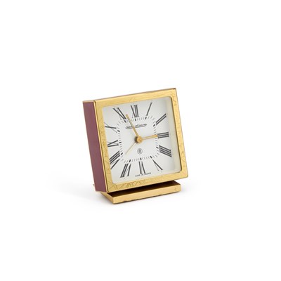 Lot 979 - A JAEGER-LECOULTRE GILT METAL DESK CLOCK