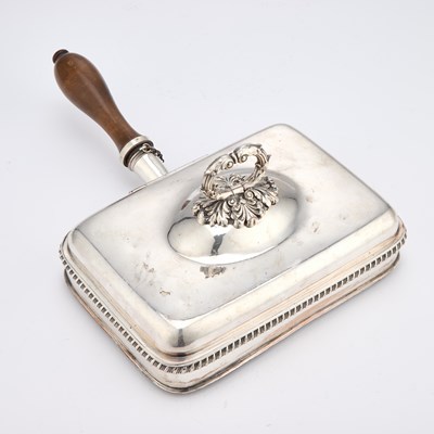 Lot 149 - A GEORGE III OLD SHEFFIELD PLATE TOASTED CHEESE DISH