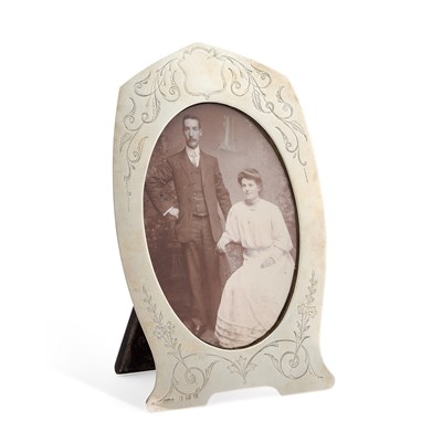 Lot 355 - A GEORGE V SILVER PHOTOGRAPH FRAME