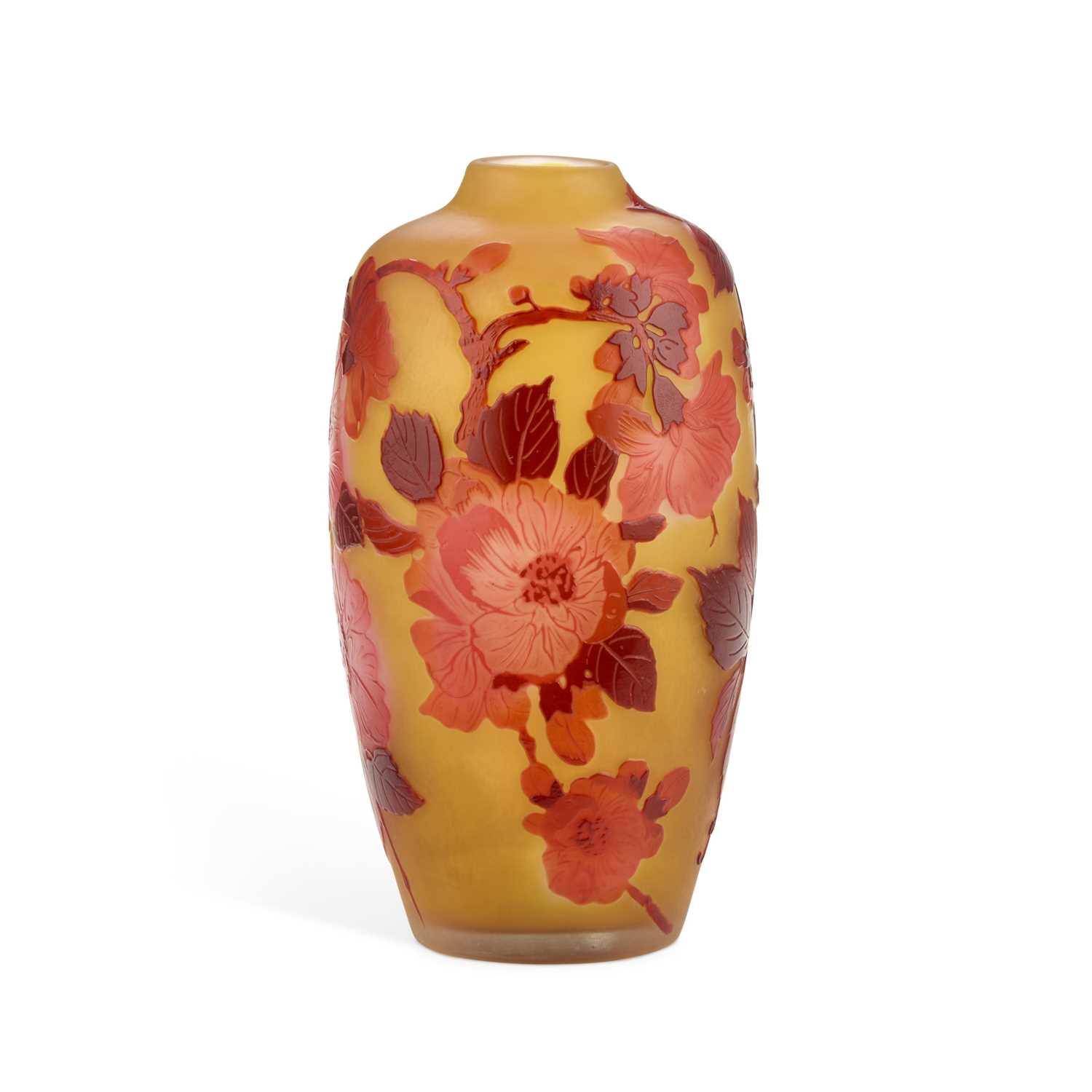Lot 74 - ÉMILLE GALLÉ (1846-1904), A CAMEO GLASS VASE
