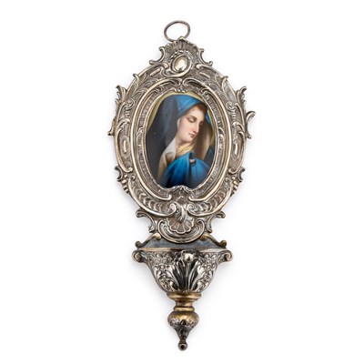 Lot 209 - A CONTINENTAL SILVER HOLY WATER STOOP