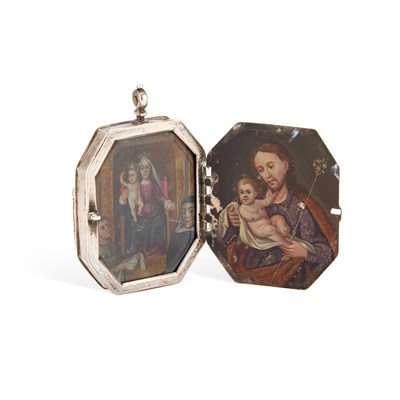Lot 648 - A CONTINENTAL SILVER OCTAGONAL RELIQUARY PENDANT