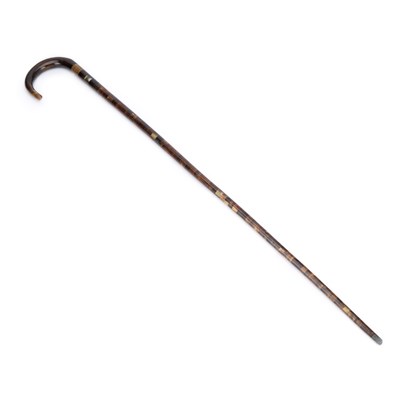 Lot 808 - A TURNED HORN CANE
