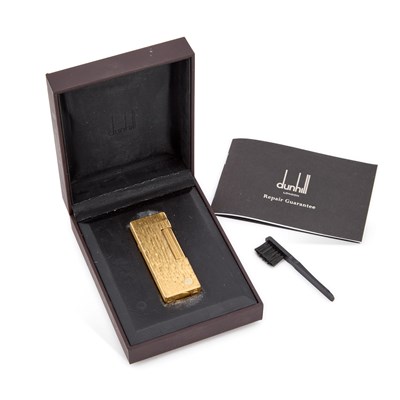 Lot 674 - A DUNHILL ROLLAGAS LIGHTER