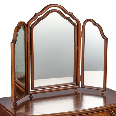 Lot 907 - A QUEEN ANNE STYLE WALNUT DRESSING TABLE MIRROR