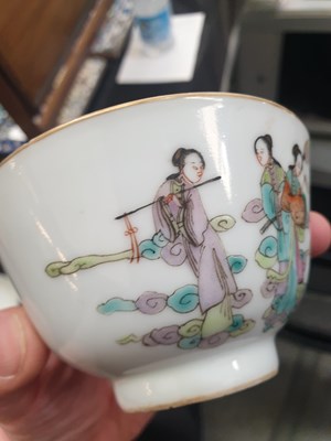 Lot 483 - A GROUP OF THREE CHINESE FAMILLE ROSE BOWLS