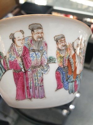 Lot 483 - A GROUP OF THREE CHINESE FAMILLE ROSE BOWLS