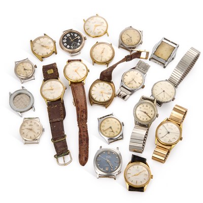 Lot 620 - A GROUP OF VINTAGE MECHANICAL WATCHES FOR SPARES OR REPAIRS