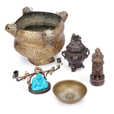 Lot 536 - A LARGE CHINESE BRASS JARDINIÈRE