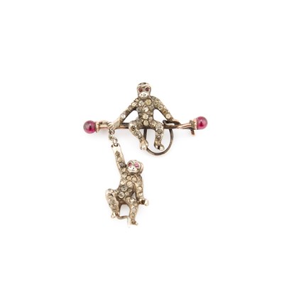 Lot 741 - A PASTE-SET NOVELTY MONKEY BROOCH