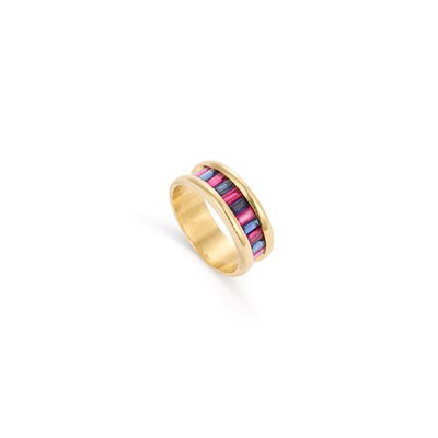 Lot 743A - A RUBY AND BLUE STONE BAND RING