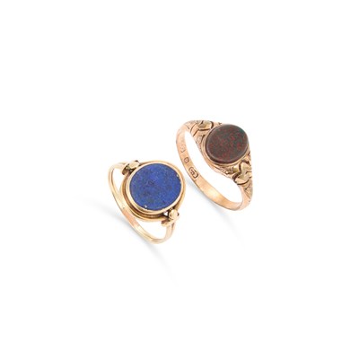Lot 742 - TWO SIGNET RINGS