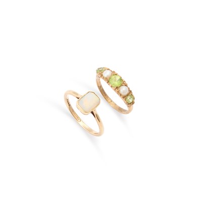 Lot 695 - TWO 9 CARAT GOLD GEM-SET RINGS