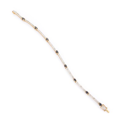 Lot 642 - A SAPPHIRE AND DIAMOND BRACELET