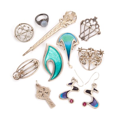 Lot 719 - A COLLECTION OF SILVER CELTIC JEWELLERY