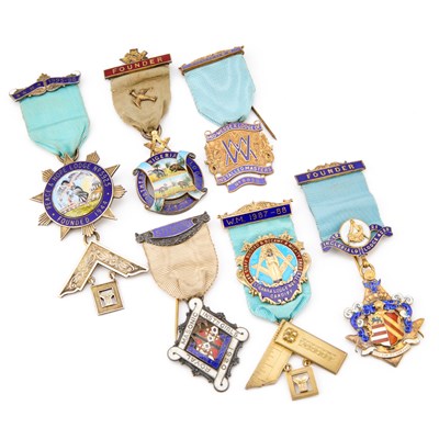 Lot 22 - A GROUP OF SILVER AND ENAMEL MASONIC JEWELS
