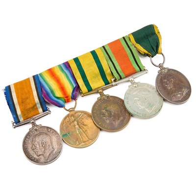 Lot 47 - A FIRST AND SECOND WORLD WAR TERRITORIAL ARMY MEDAL GROUP