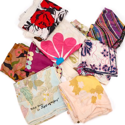 Lot 63 - A COLLECTION OF DESIGNER SCARVES