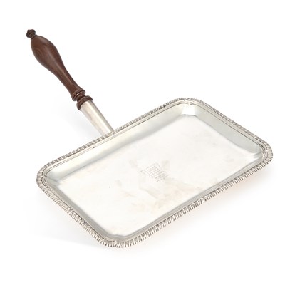 Lot 478 - A GEORGE III SILVER TOASTED-CHEESE DISH