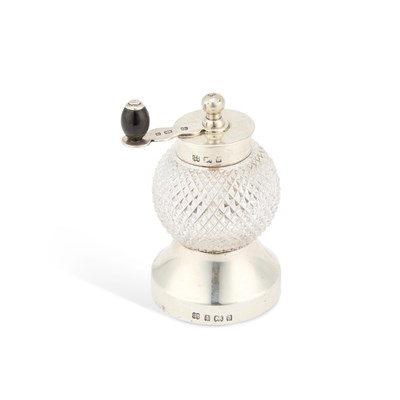 Lot 448 - AN EDWARDIAN SILVER-MOUNTED PEPPER GRINDER