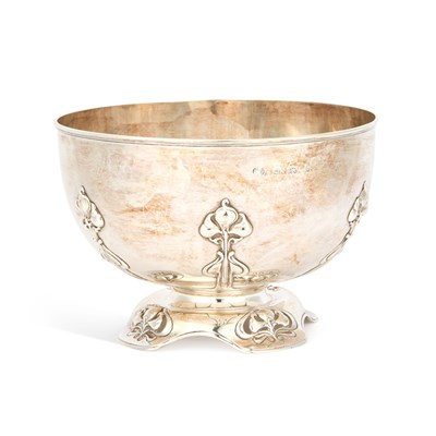 Lot 375 - AN ART NOUVEAU SILVER BOWL