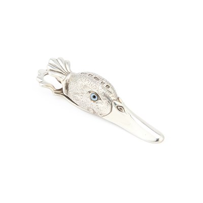 Lot 358 - AN ELIZABETH II SILVER NOVELTY PAPER CLIP