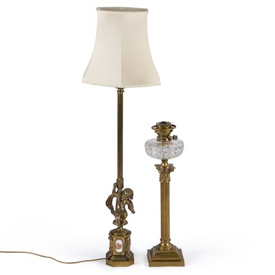 Lot 1134 - A CONTINENTAL BRASS FIGURAL TABLE LAMP
