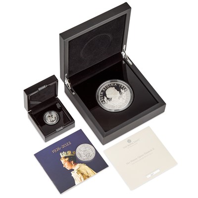 Lot 9 - A ROYAL MINT QUEEN ELIZABETH II 2022 5OZ PROOF COIN